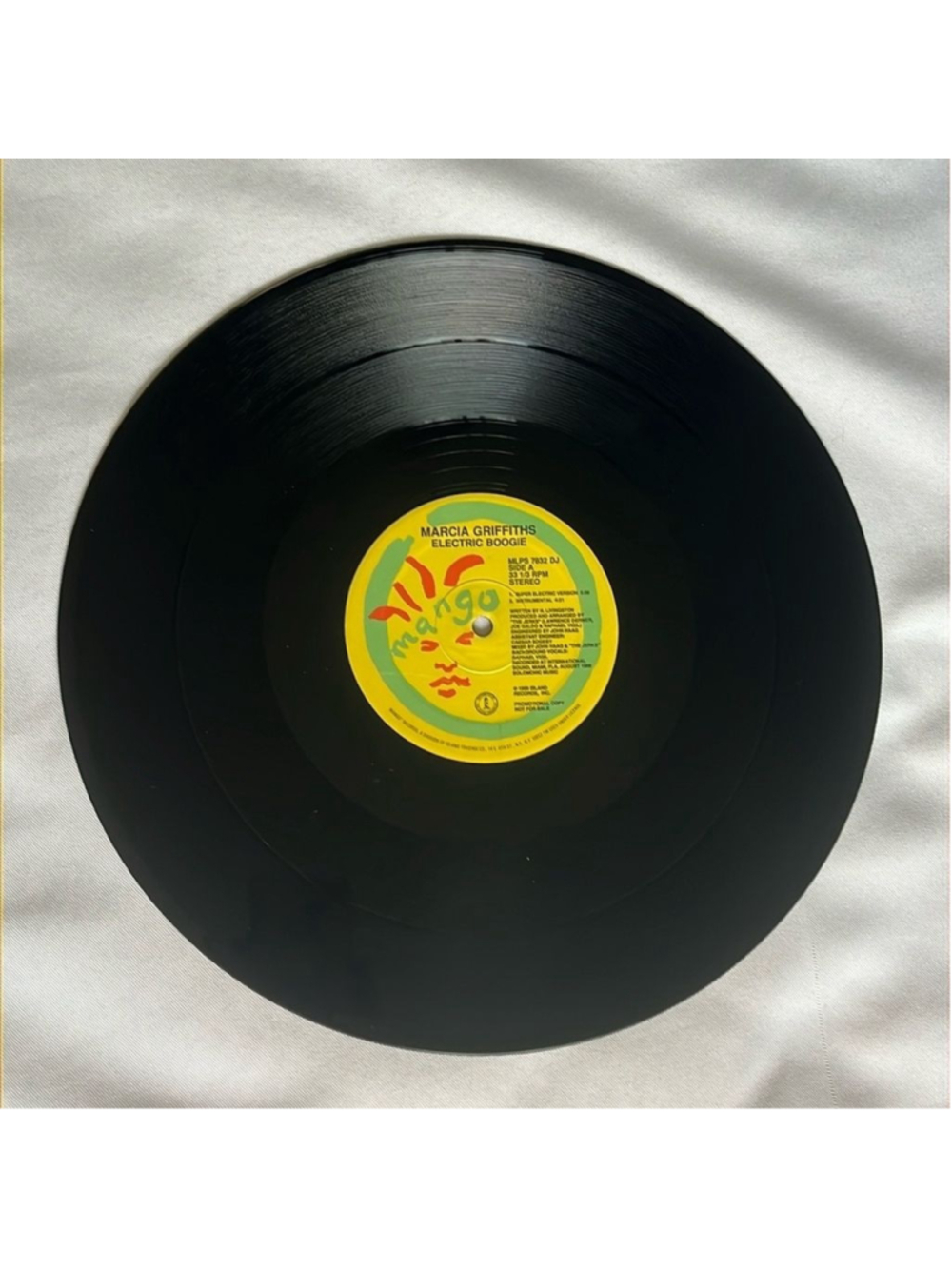 MARCIA GRIFFITHS – "ELECTRIC BOOGIE" VINYL RECORD - Picture 3 of 4
